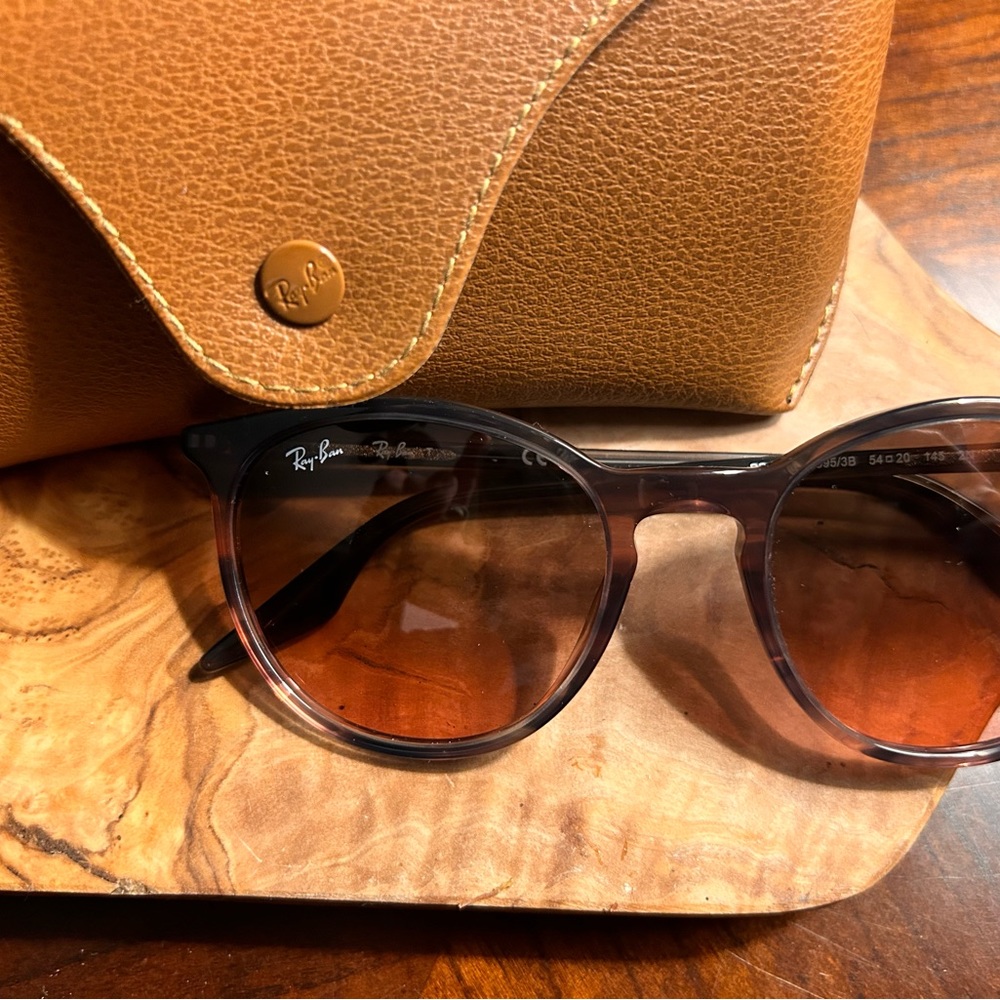 Beautiful Ray Bans NWOT - Picture 3 of 6